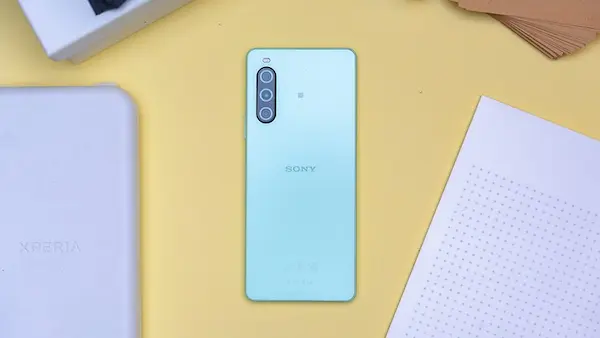 Sony-Xperia-10 Alternatif Apple iPod Touch Terbaik 2024 - PostingMart